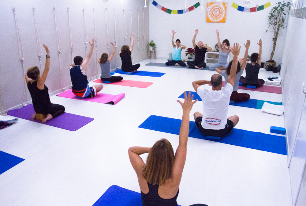 ama-yoga-tenerife-terapeutico-clases-meditacion
