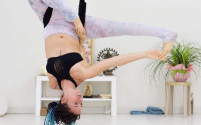 TALLER INTENSIVO FLY HIGH YOGA · DOMINGO 13 JUNIO · ULTIMAS PLAZAS DISPONIBLES